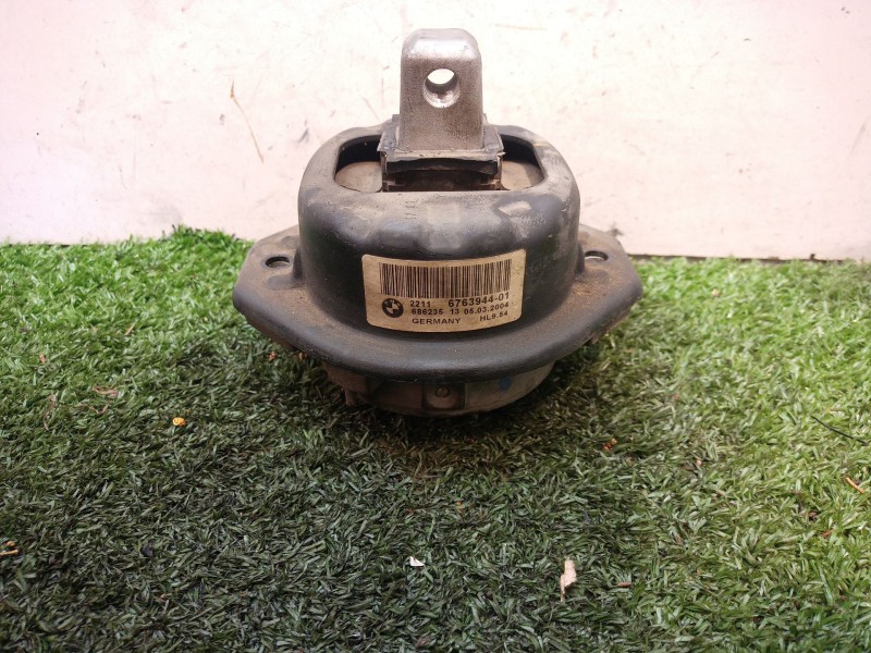 Recambio de soporte motor para bmw serie 7 (e65/e66) 6.0 cat referencia OEM IAM 676394401 676394401 686235