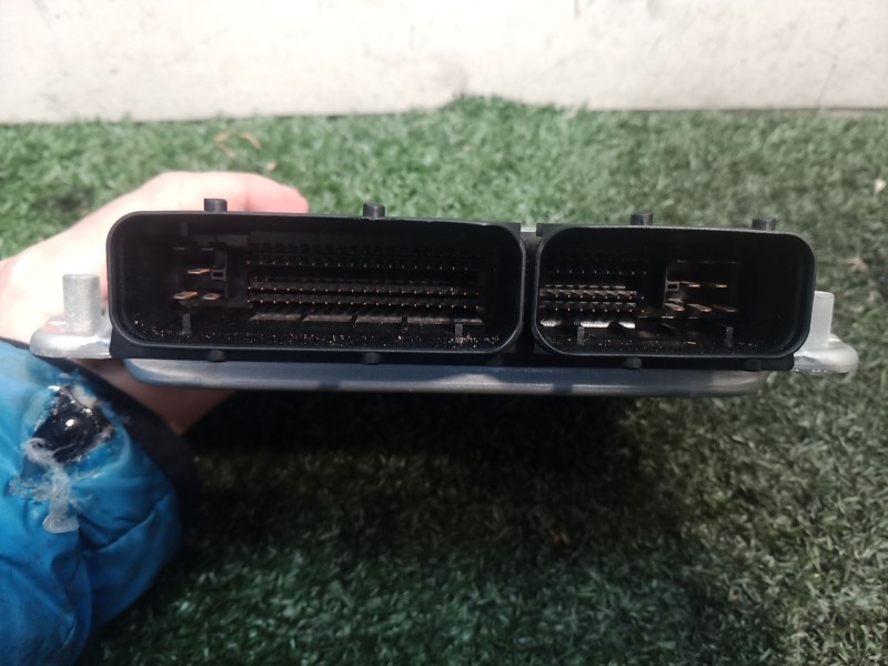 Recambio de centralita motor uce para bmw serie 7 (e65/e66) 6.0 cat referencia OEM IAM 7506280-0261S02902 7506280 - 0261S02902 7