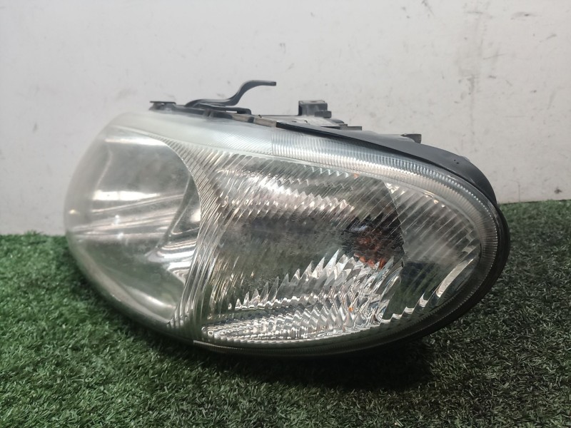 Recambio de faro izquierdo para chrysler voyager (rg) referencia OEM IAM 5870100000 5870100000 5870100000