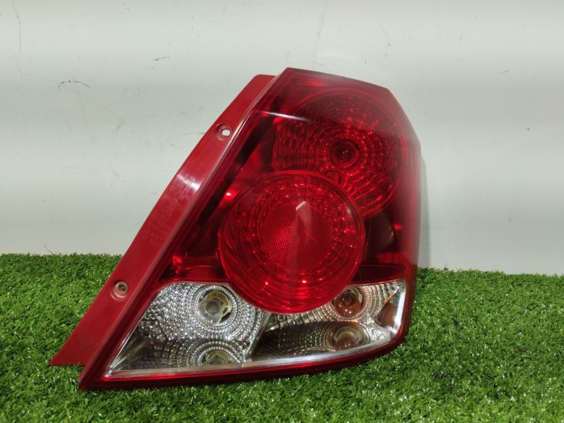 Recambio de piloto trasero derecho para daewoo kalos 1.4 cat referencia OEM IAM 300267R 300267R 300267R