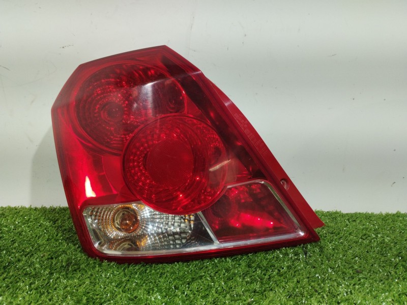 Recambio de piloto trasero izquierdo para daewoo kalos 1.4 cat referencia OEM IAM 300266L 300266L 300266L