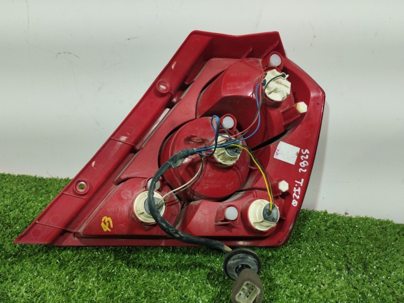 Recambio de piloto trasero izquierdo para daewoo kalos 1.4 cat referencia OEM IAM 300266L 300266L 300266L