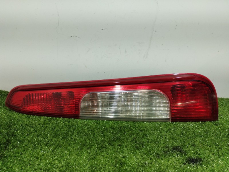 Recambio de piloto trasero derecho para ford focus c-max (cap) connection referencia OEM IAM 02S1012A 02S1012A 02S1012A