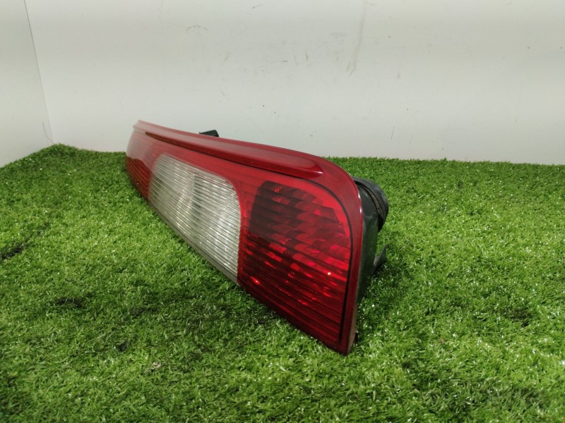 Recambio de piloto trasero derecho para ford focus c-max (cap) connection referencia OEM IAM 02S1012A 02S1012A 02S1012A