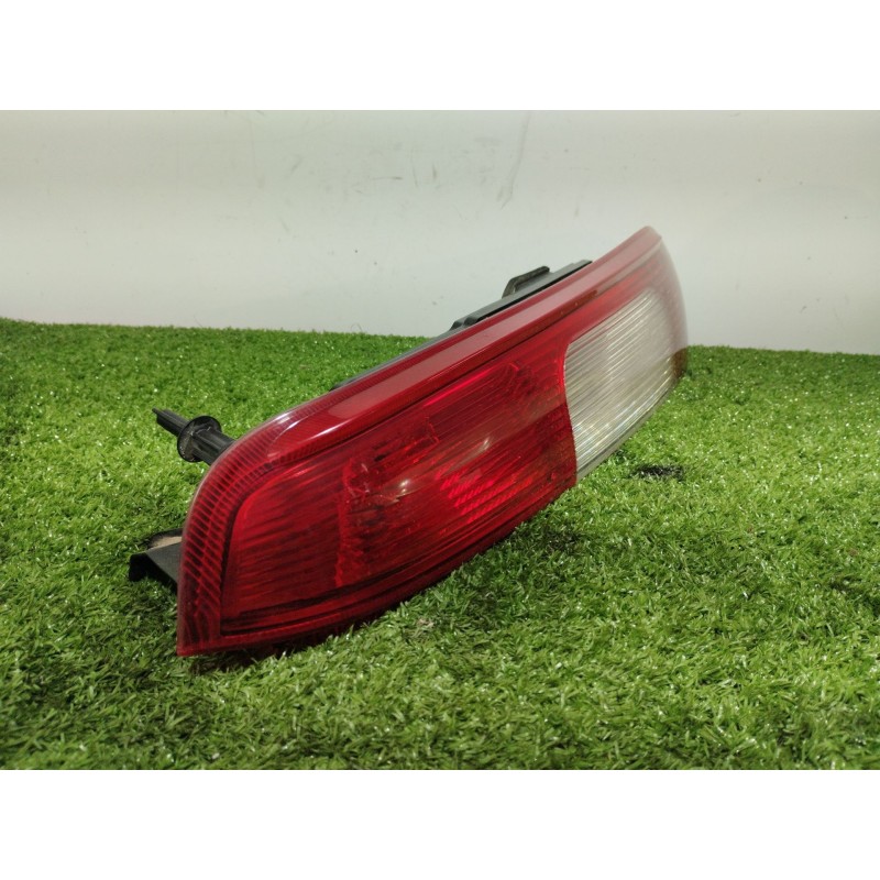 Recambio de piloto trasero derecho para ford focus c-max (cap) connection referencia OEM IAM 02S1012A 02S1012A 02S1012A