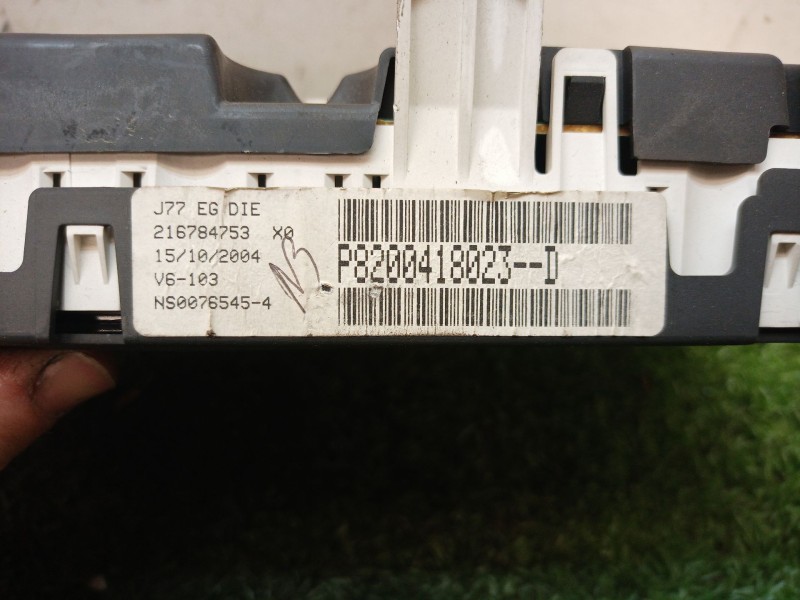 Recambio de cuadro instrumentos para renault modus 1.5 dci diesel referencia OEM IAM P8200418023D 216784753X0 P8200418023