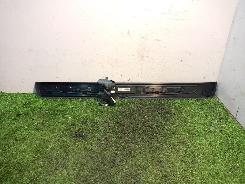 Recambio de moldura para bmw serie 7 (e65/e66) 6.0 cat referencia OEM IAM 7070662 7051872 8223552