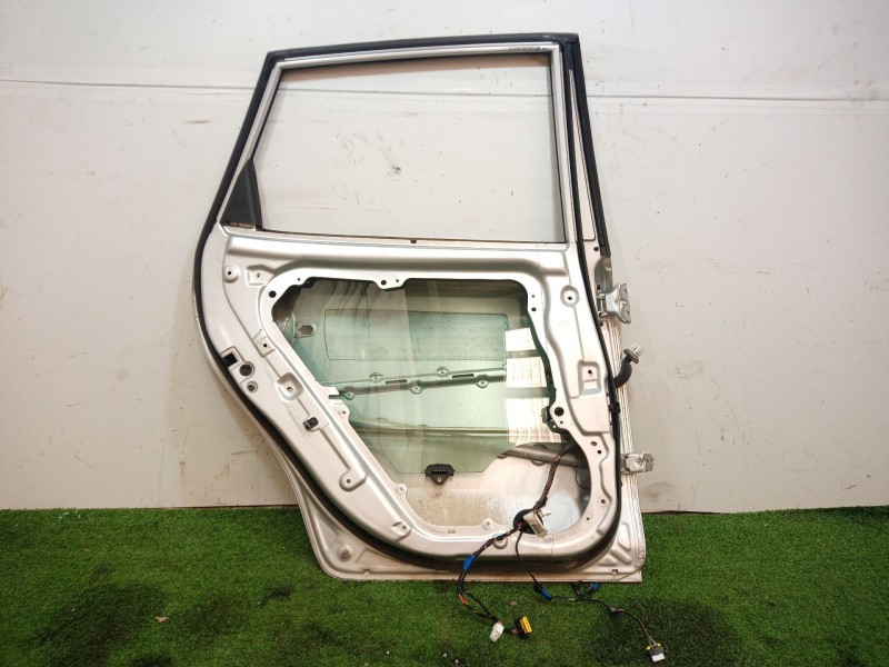 Recambio de puerta trasera izquierda para kia cee´d referencia OEM IAM   