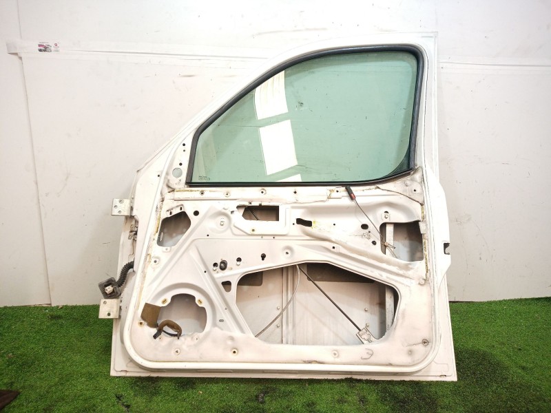 Recambio de puerta delantera derecha para peugeot partner caja/chasis 1.6 hdi referencia OEM IAM   