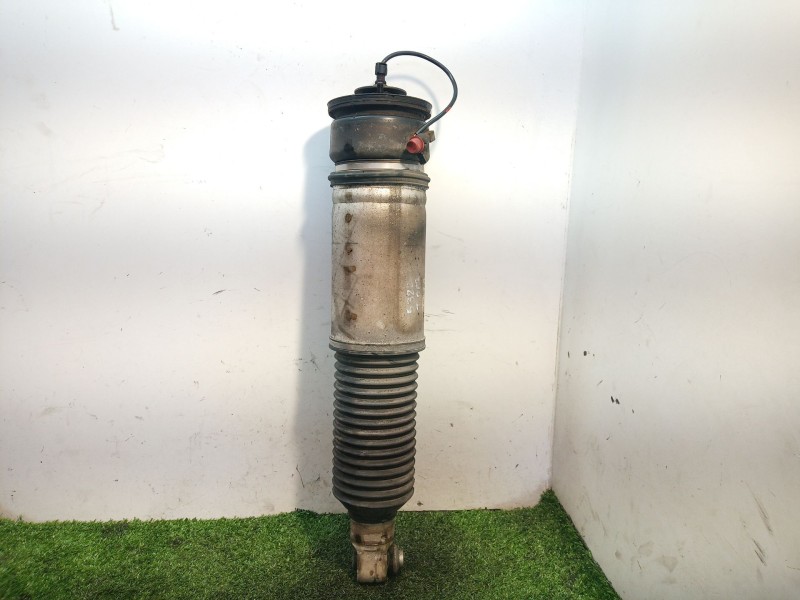 Recambio de amortiguador trasero derecho para bmw serie 7 (e65/e66) 6.0 cat referencia OEM IAM 37126767128 LR676712801 105413100