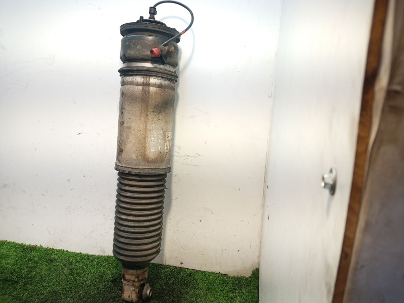 Recambio de amortiguador trasero derecho para bmw serie 7 (e65/e66) 6.0 cat referencia OEM IAM 37126767128 LR676712801 105413100