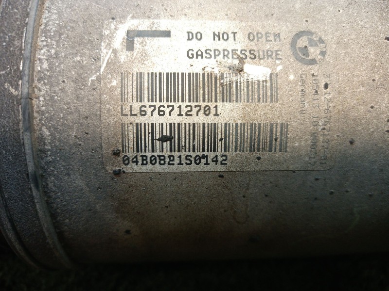 Recambio de amortiguador trasero izquierdo para bmw serie 7 (e65/e66) 6.0 cat referencia OEM IAM 37126767127 LL676712701 1054131