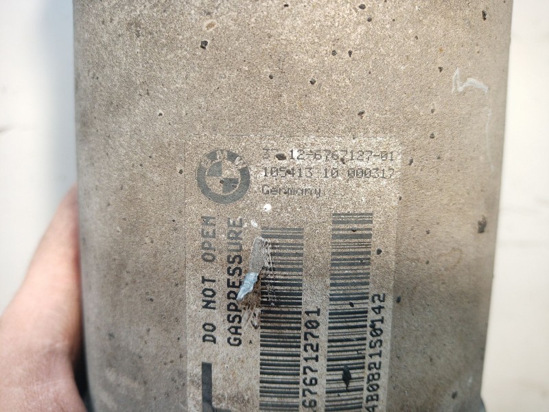 Recambio de amortiguador trasero izquierdo para bmw serie 7 (e65/e66) 6.0 cat referencia OEM IAM 37126767127 LL676712701 1054131