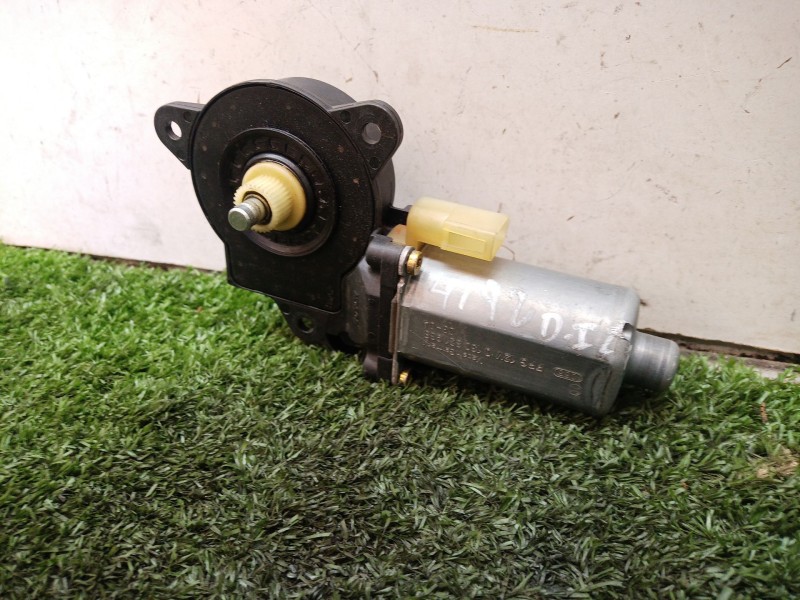 Recambio de motor elevalunas delantero izquierdo para ford fiesta (cbk) ambiente referencia OEM IAM 0130821938 0130821938 013082