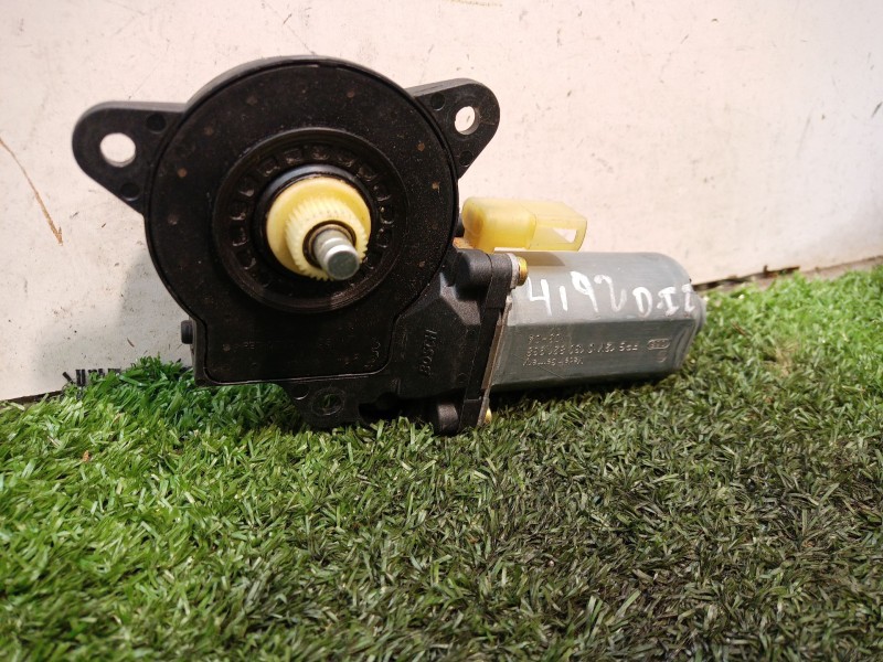 Recambio de motor elevalunas delantero izquierdo para ford fiesta (cbk) ambiente referencia OEM IAM 0130821938 0130821938 013082