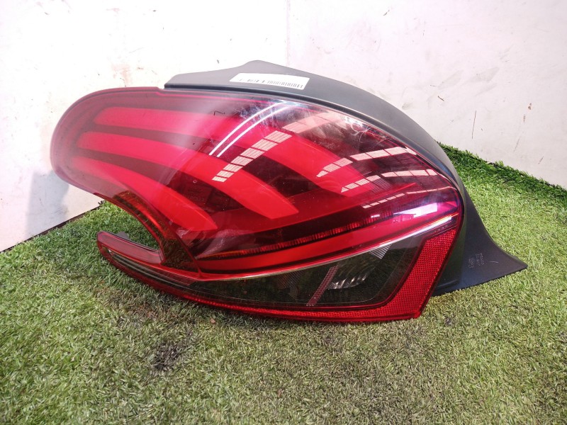 Recambio de piloto trasero izquierdo para peugeot 208 active referencia OEM IAM 98103430800A 98103430800A 98103430800A