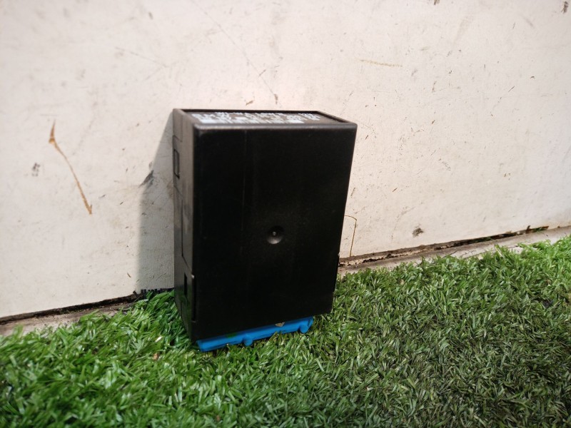 Recambio de modulo electronico para bmw serie 3 compacto (e36) 316i referencia OEM IAM 61358359031 05012110 8359031