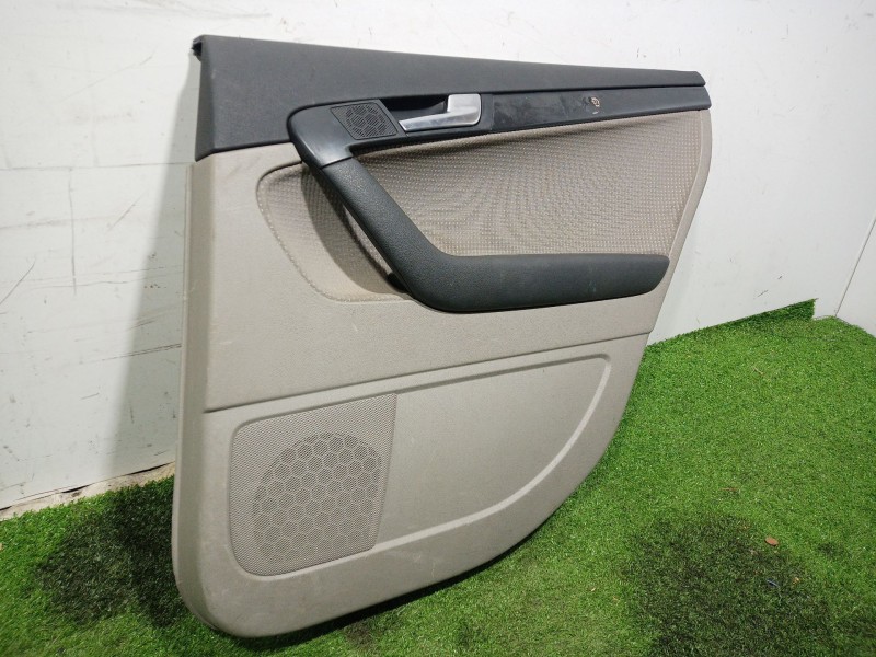 Recambio de guarnecido puerta trasera derecha para audi a3 (8p) 2.0 tdi referencia OEM IAM 8P4867306 8P4867306 8P4867306