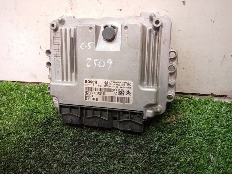 Recambio de centralita motor uce para citroën c5 berlina attraction referencia OEM IAM 0281011561 6056974780 96539558980