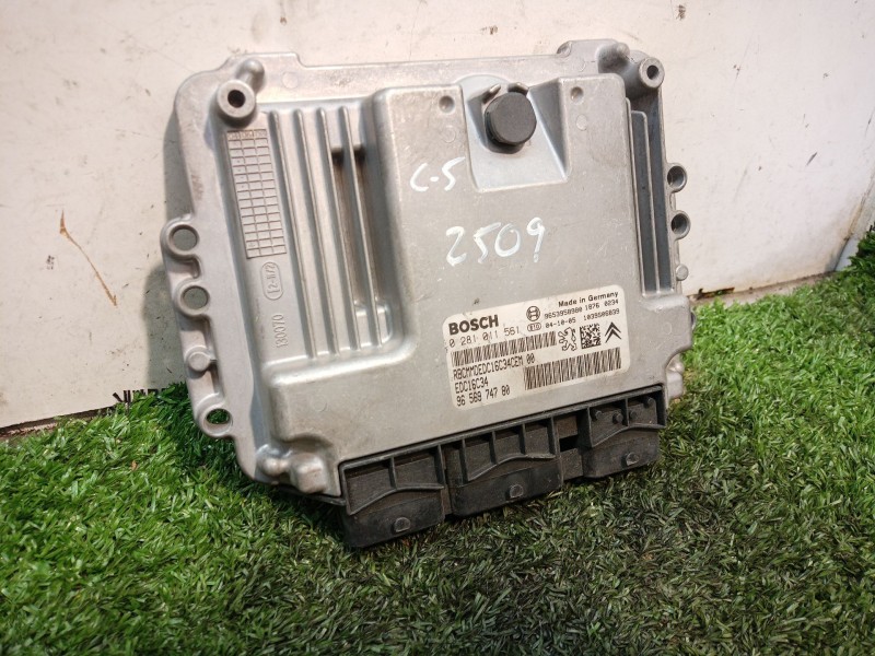 Recambio de centralita motor uce para citroën c5 berlina attraction referencia OEM IAM 0281011561 6056974780 96539558980