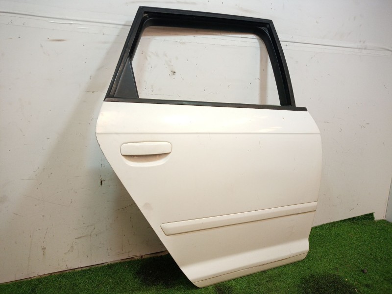 Recambio de puerta trasera derecha para audi a3 (8p) 2.0 tdi referencia OEM IAM   