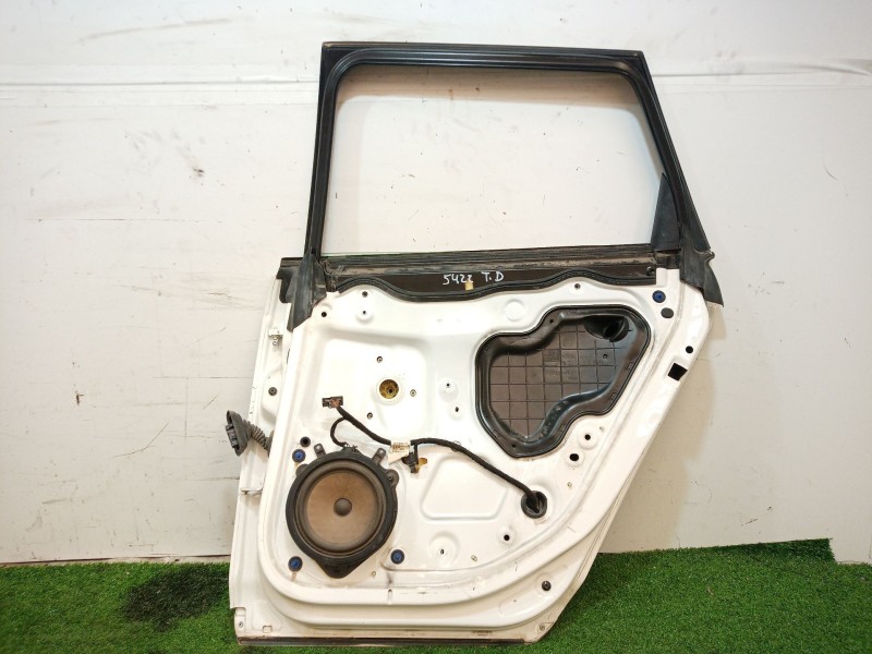 Recambio de puerta trasera derecha para audi a3 (8p) 2.0 tdi referencia OEM IAM   