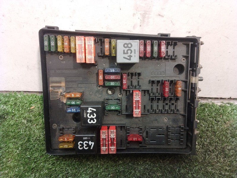 Recambio de caja reles / fusibles para audi a3 (8p) 2.0 tdi referencia OEM IAM 1K0937124K 1K0937124K 1K0937124K