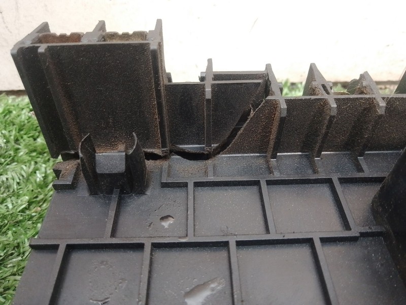 Recambio de caja reles / fusibles para audi a3 (8p) 2.0 tdi referencia OEM IAM 1K0937124K 1K0937124K 1K0937124K