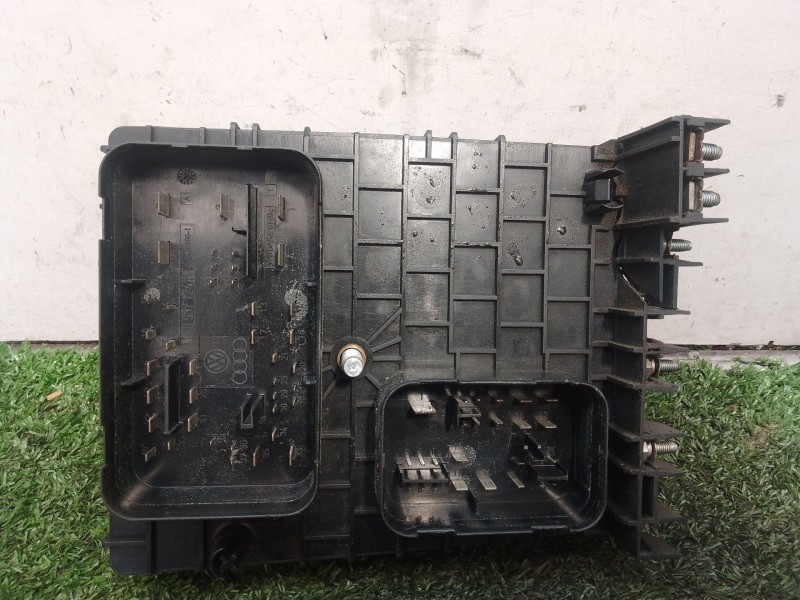 Recambio de caja reles / fusibles para audi a3 (8p) 2.0 tdi referencia OEM IAM 1K0937124K 1K0937124K 1K0937124K