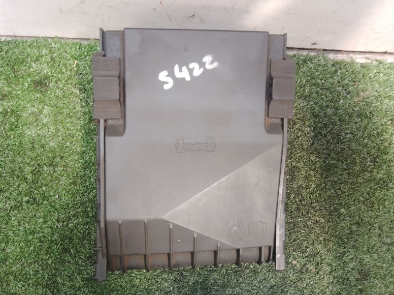 Recambio de caja reles / fusibles para audi a3 (8p) 2.0 tdi referencia OEM IAM 1K0937124K 1K0937124K 1K0937124K