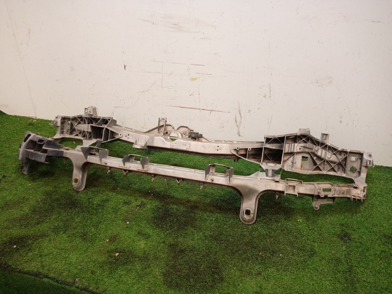 Recambio de panel frontal para ford focus c-max (cap) 1.6 tdci cat referencia OEM IAM 3M518B041 3M518B041 3M518B041