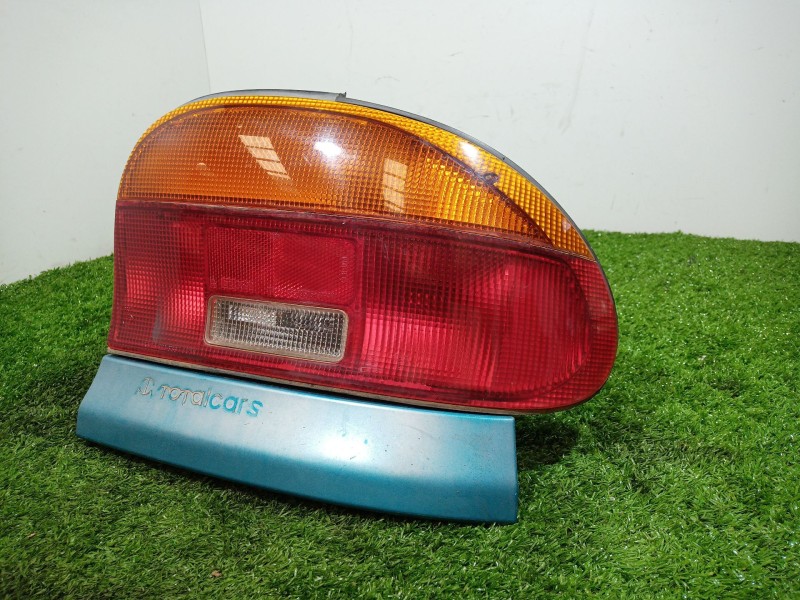 Recambio de piloto trasero derecho para mazda 121 (db) l referencia OEM IAM 22061364 22061364 22061364