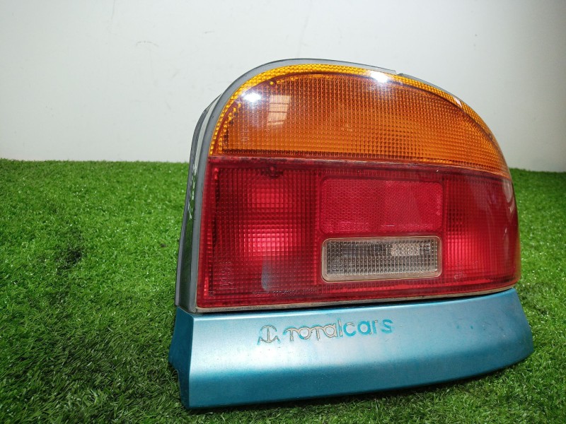 Recambio de piloto trasero derecho para mazda 121 (db) l referencia OEM IAM 22061364 22061364 22061364