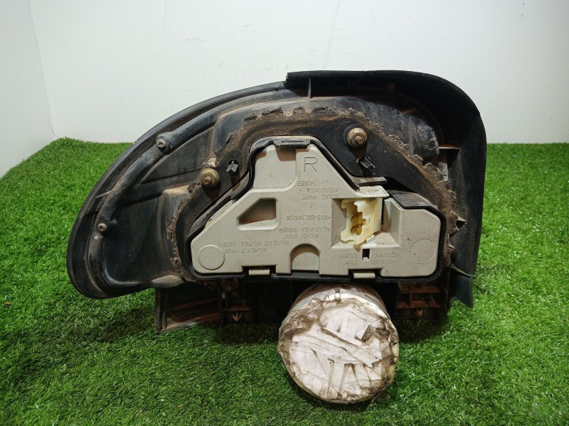 Recambio de piloto trasero derecho para mazda 121 (db) l referencia OEM IAM 22061364 22061364 22061364