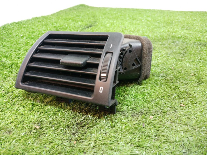 Recambio de rejilla aireadora para bmw serie 3 berlina (e46) 318i referencia OEM IAM 64228361897 64228361897 64228361897