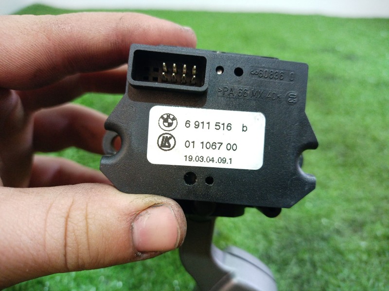 Recambio de mando intermitentes para bmw serie 7 (e65/e66) 6.0 cat referencia OEM IAM 6911516B 01106700 6911516