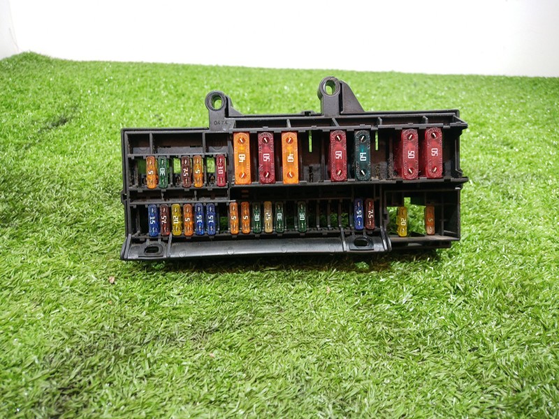 Recambio de caja reles / fusibles para bmw serie 7 (e65/e66) 6.0 cat referencia OEM IAM 18560 18560 18560