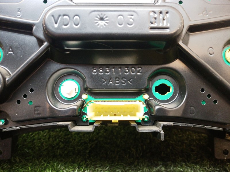 Recambio de cuadro instrumentos para opel corsa c sri referencia OEM IAM 88311302 151202E 110008988019