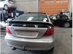 mercedes-benz clase c (w203) berlina del año 2001 2