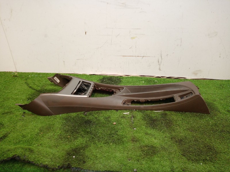 Recambio de consola central tras. para bmw 1 (e87) 116 i referencia OEM IAM 51167078562 51167078564 22167210