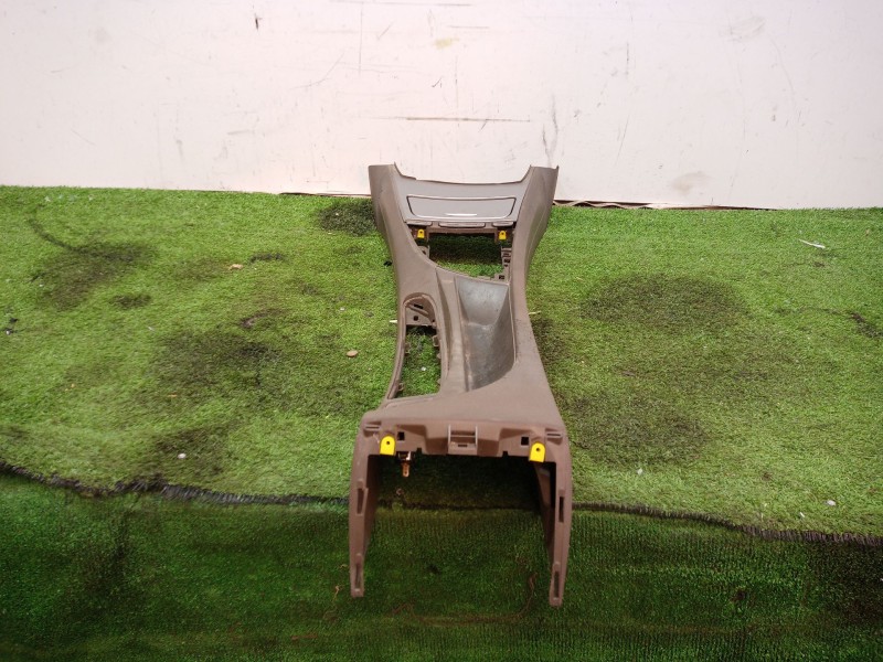 Recambio de consola central tras. para bmw 1 (e87) 116 i referencia OEM IAM 51167078562 51167078564 22167210