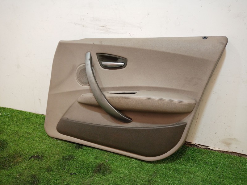 Recambio de guarnecido puerta delantera derecha para bmw 1 (e87) 116 i referencia OEM IAM 5141713329806 18820010 6512692397601