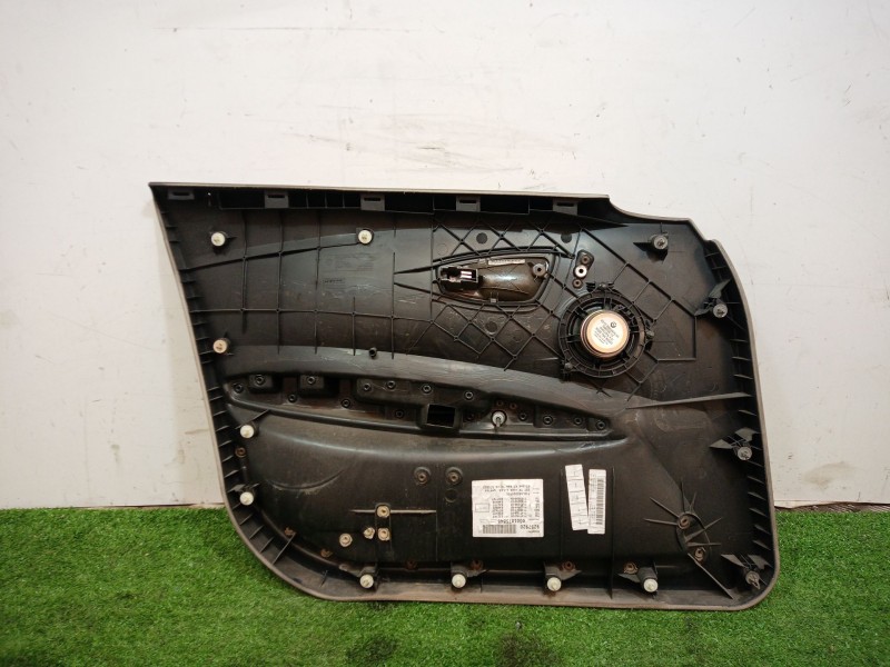 Recambio de guarnecido puerta delantera derecha para bmw 1 (e87) 116 i referencia OEM IAM 5141713329806 18820010 6512692397601