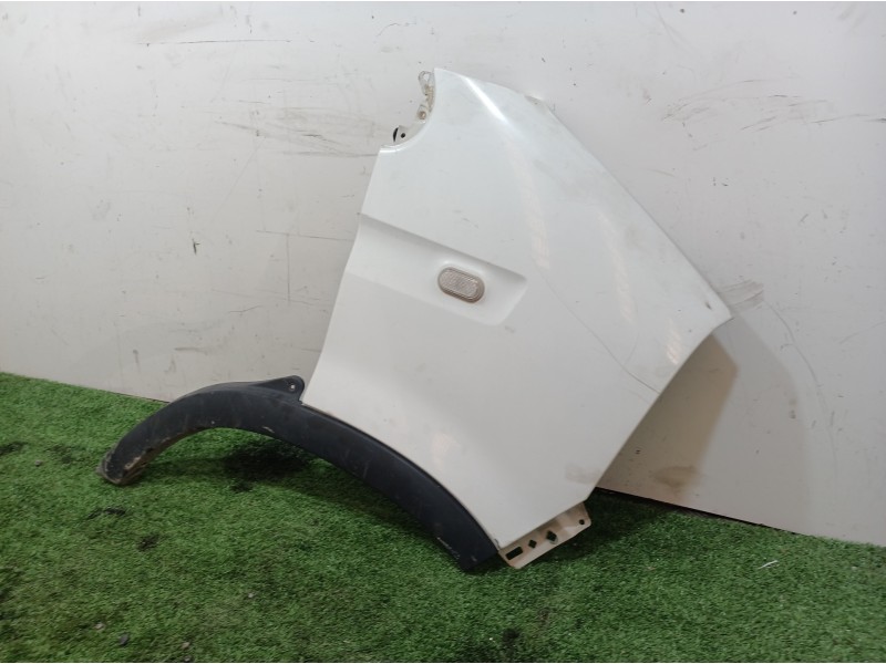 Recambio de aleta delantera derecha para renault master ii phase 2 caja cerrada 2.5 diesel referencia OEM IAM   