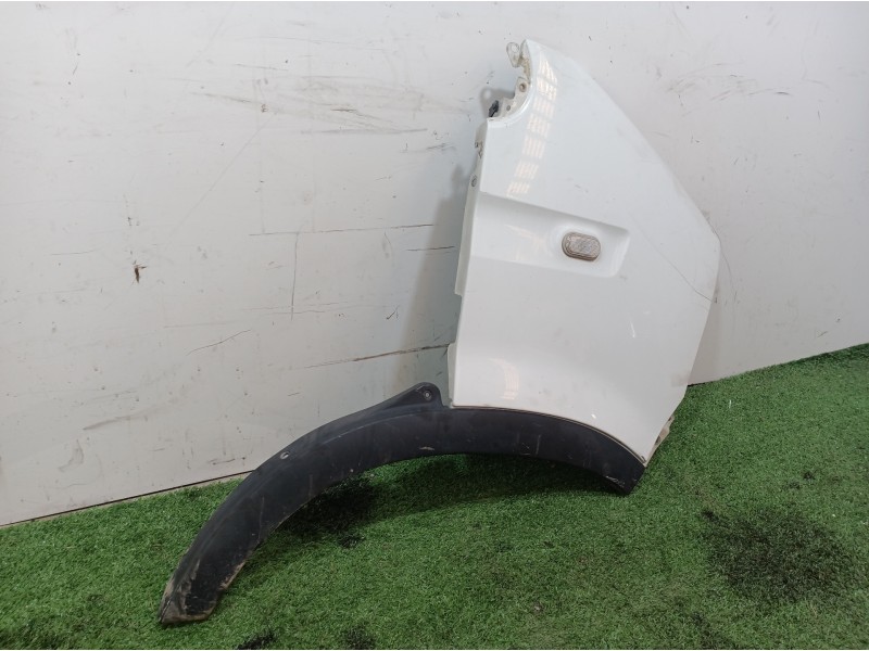 Recambio de aleta delantera derecha para renault master ii phase 2 caja cerrada 2.5 diesel referencia OEM IAM   