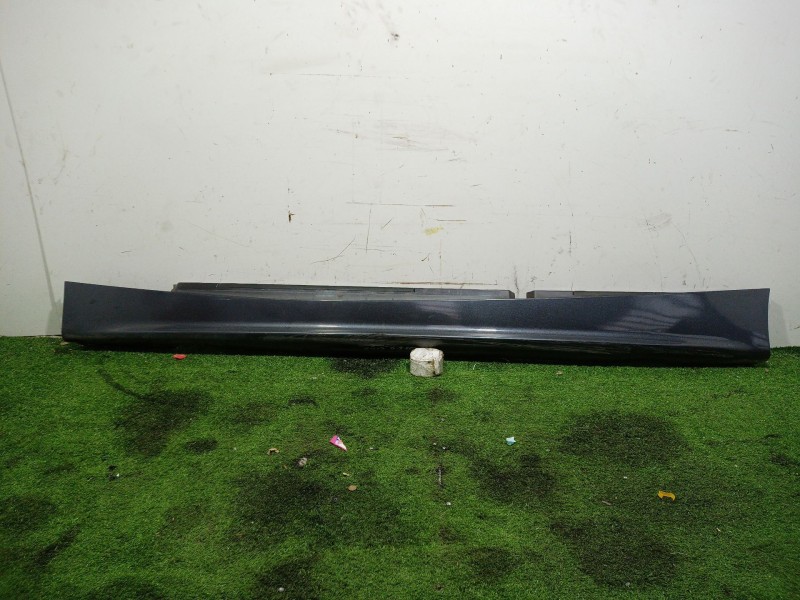 Recambio de faldon lateral para bmw 1 (e87) 116 i referencia OEM IAM 51717147401 51717147401 22944911