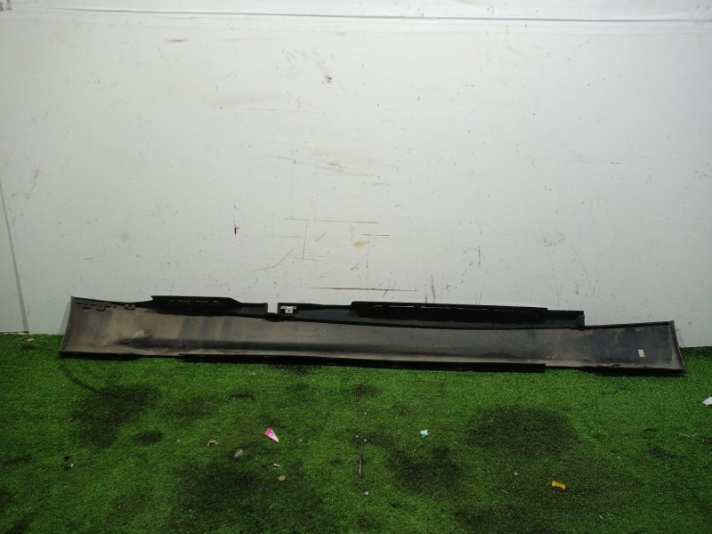 Recambio de faldon lateral para bmw 1 (e87) 116 i referencia OEM IAM 51717147401 51717147401 22944911
