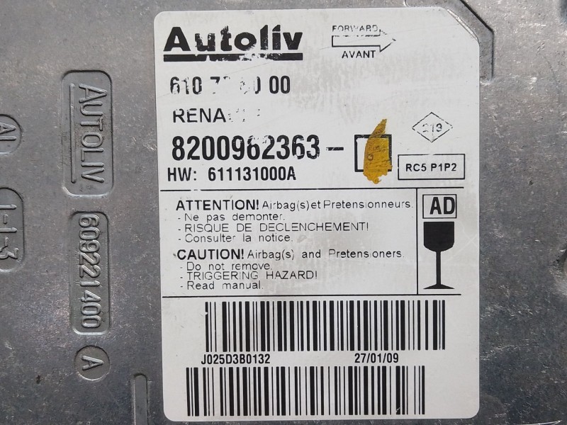Recambio de centralita airbag para renault clio iii 1.2 16v referencia OEM IAM 8200962363  611131000A