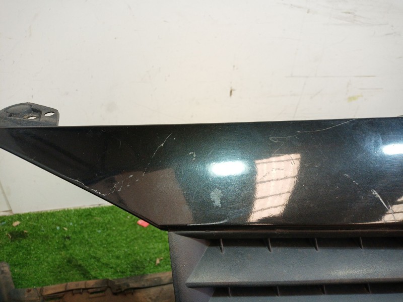 Recambio de paragolpes delantero para renault megane ii berlina 5p referencia OEM IAM 8200142000 8200142000 8200142001