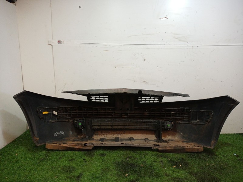 Recambio de paragolpes delantero para renault megane ii berlina 5p referencia OEM IAM 8200142000 8200142000 8200142001